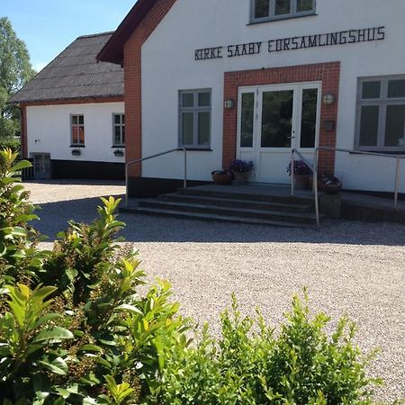 Kirke Saby Forsamlingshus Motel Eksteriør bilde